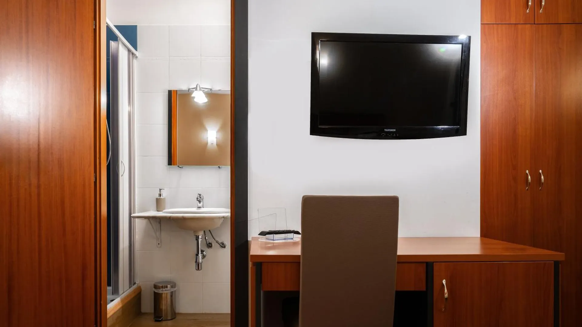 Hotel City Center Palermo 2*,  Italia